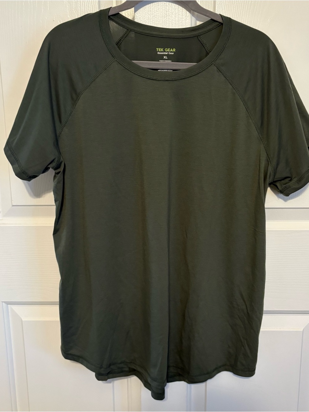 NWOT Olive Green Tek Gear Active Tee